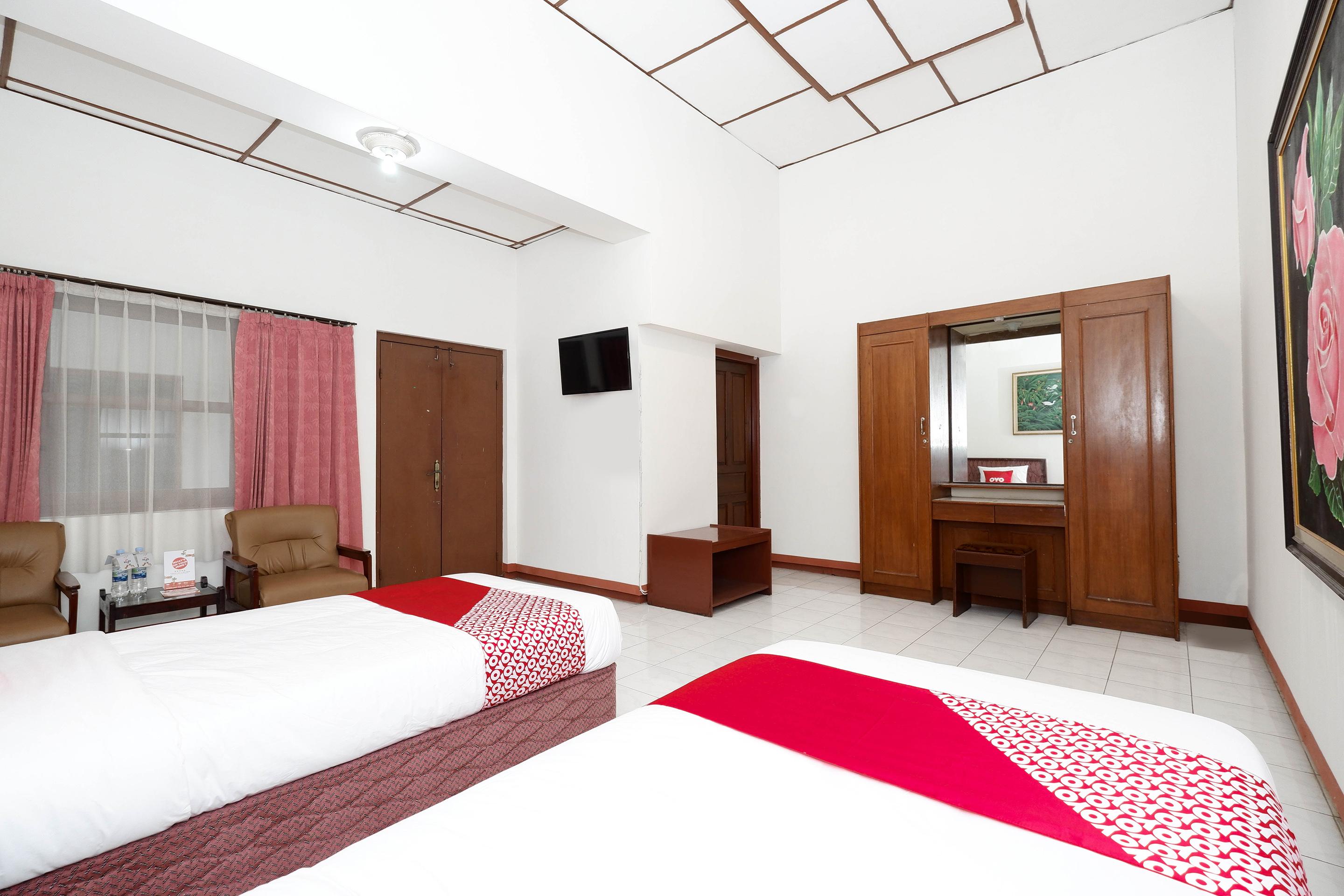Super Oyo Capital O 1644 Hotel Griya Kencana Solo Exterior foto