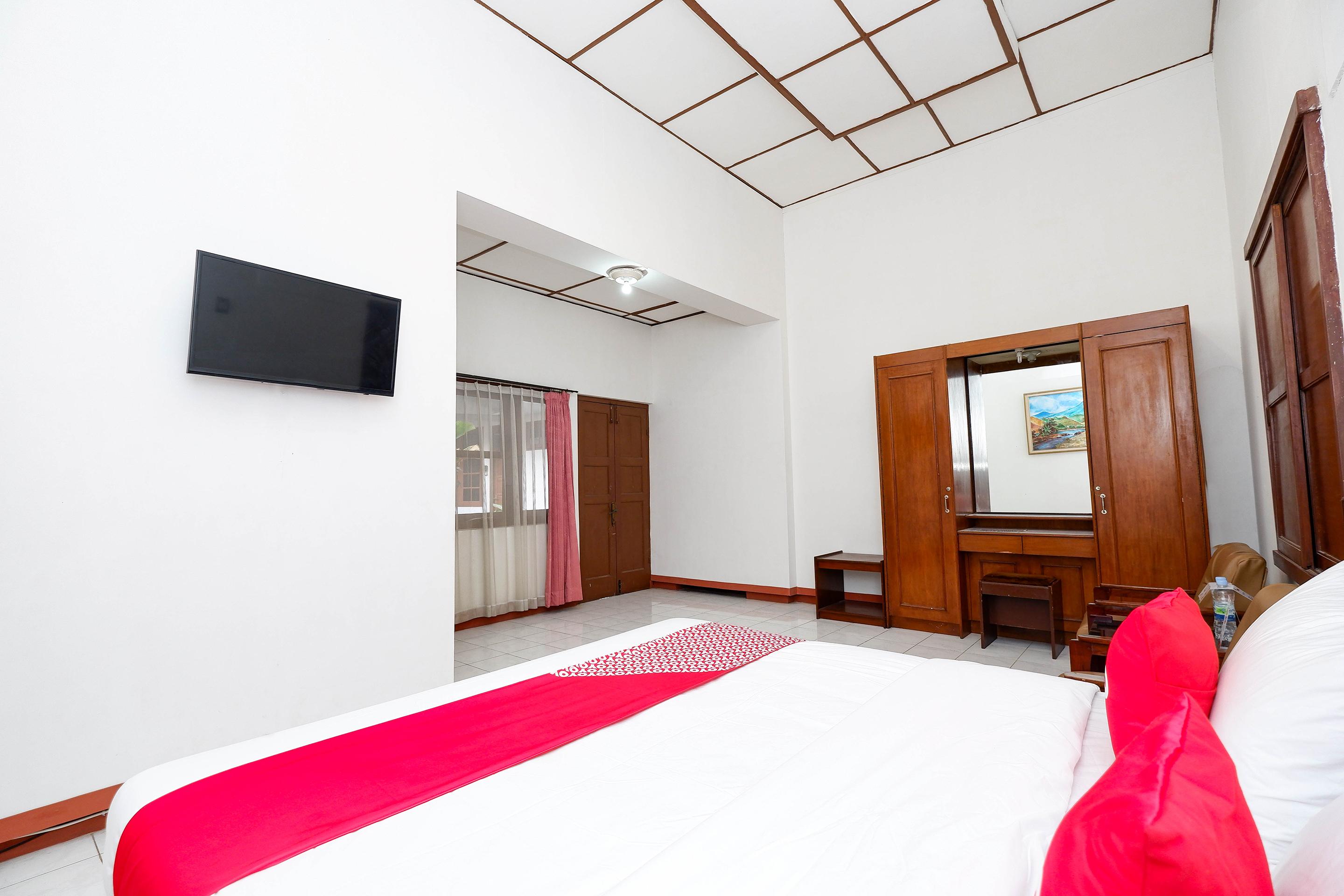 Super Oyo Capital O 1644 Hotel Griya Kencana Solo Exterior foto