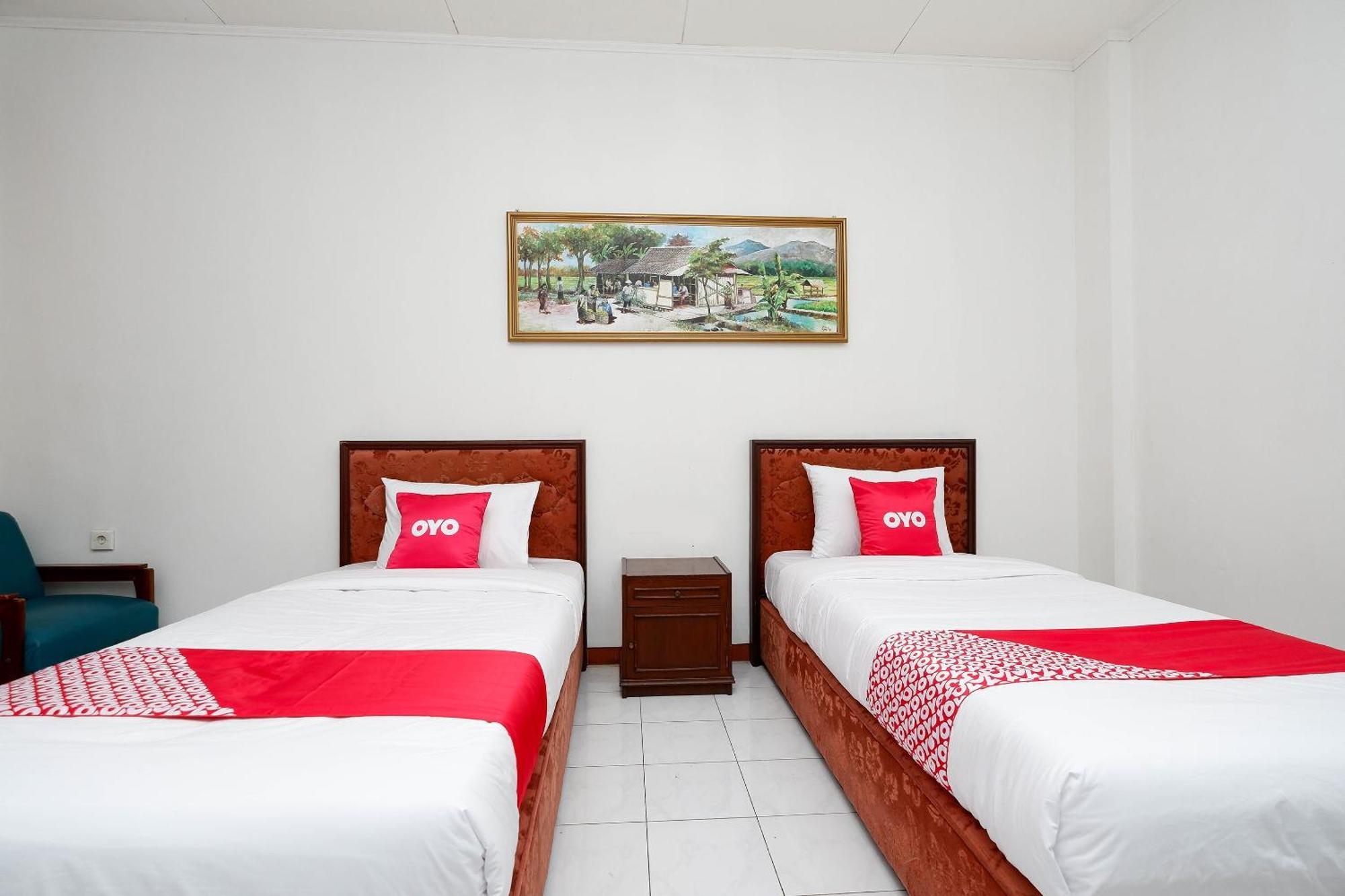 Super Oyo Capital O 1644 Hotel Griya Kencana Solo Exterior foto