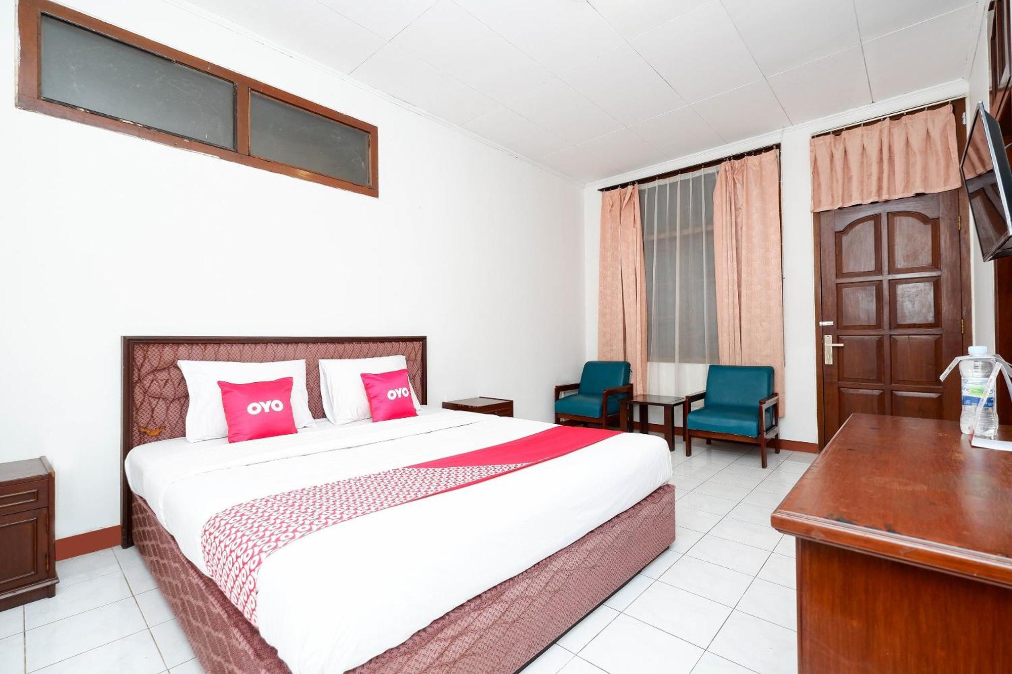 Super Oyo Capital O 1644 Hotel Griya Kencana Solo Exterior foto