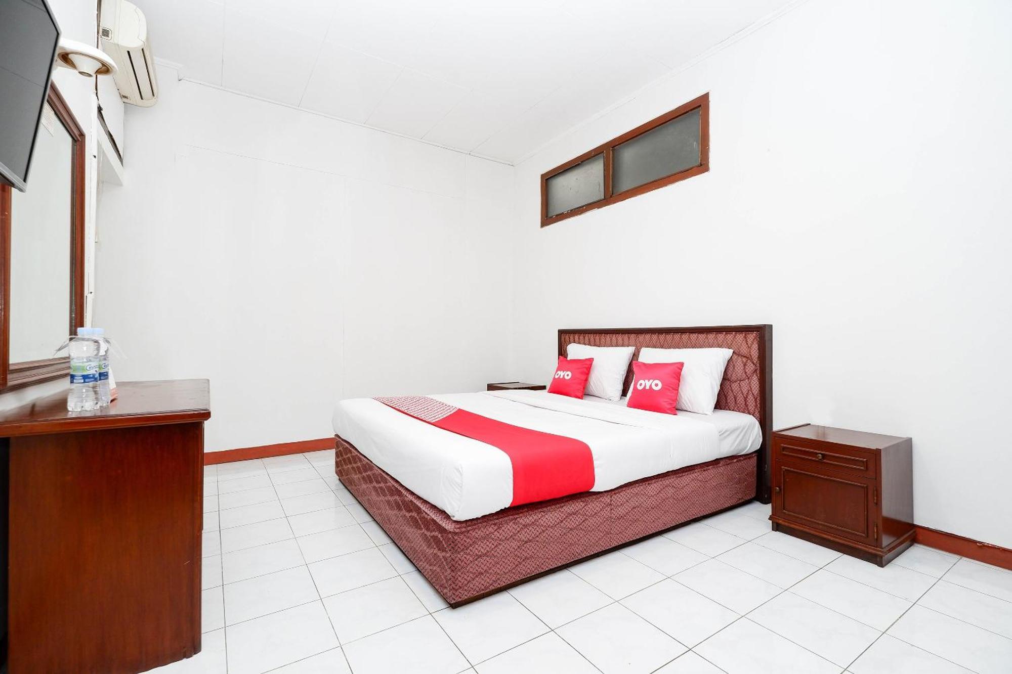Super Oyo Capital O 1644 Hotel Griya Kencana Solo Exterior foto