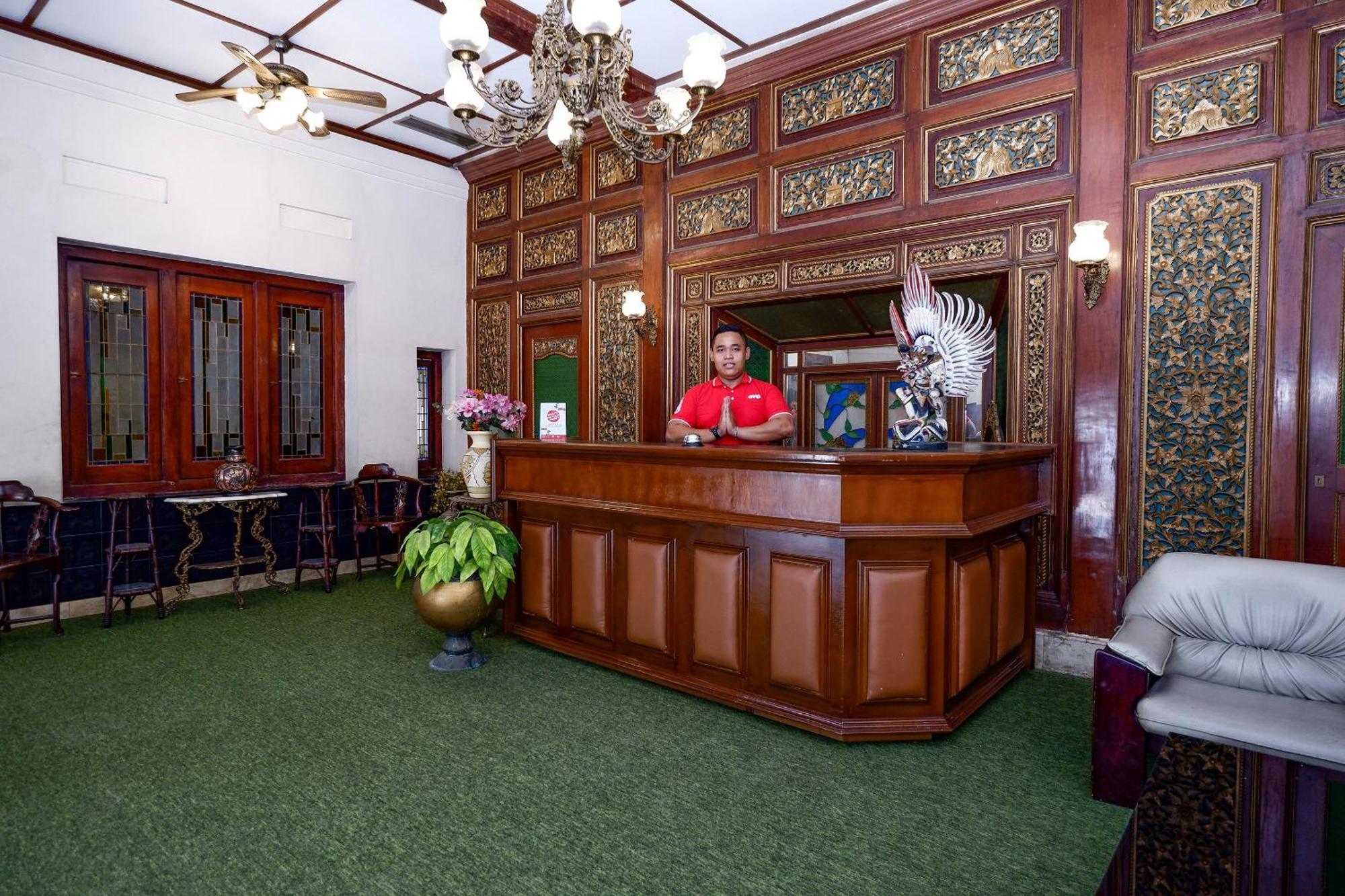 Super Oyo Capital O 1644 Hotel Griya Kencana Solo Exterior foto
