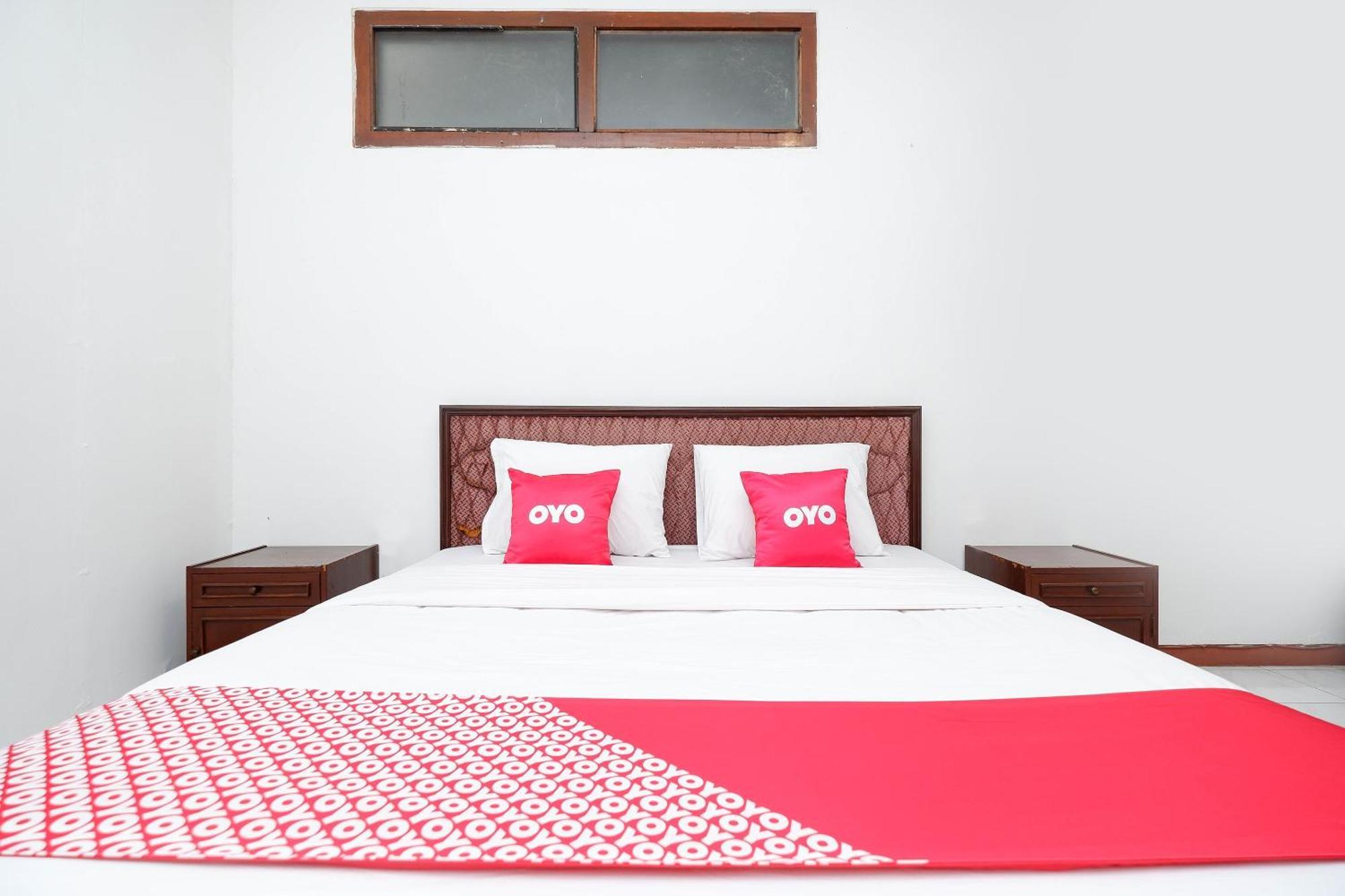 Super Oyo Capital O 1644 Hotel Griya Kencana Solo Exterior foto